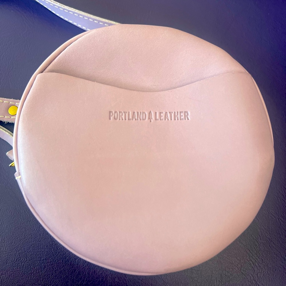 Portland leather - CIRCLE CROSSBODY purple bag